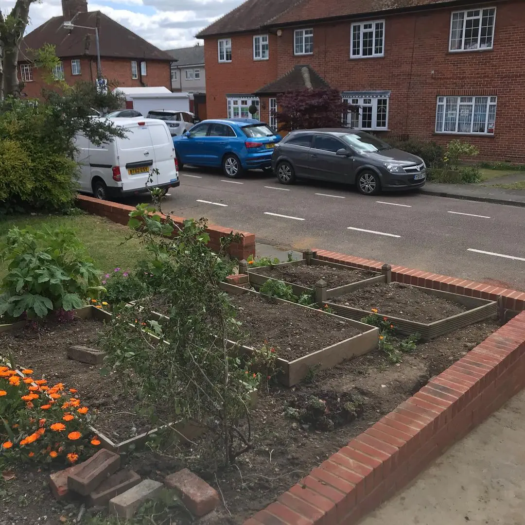 Chelmsford Garden Wall - photo 8