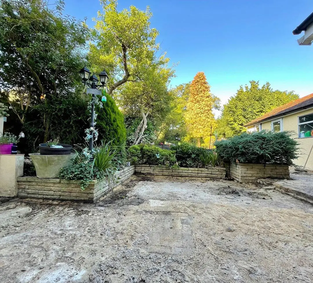 Harold Wood Retaining Wall - photo 2